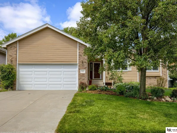 7557 Upton Grey Ln, Lincoln, NE 68516