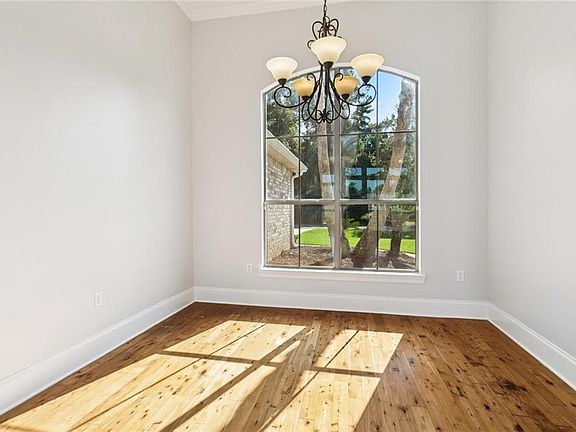 5th image of 39795 Kellywood Blvd