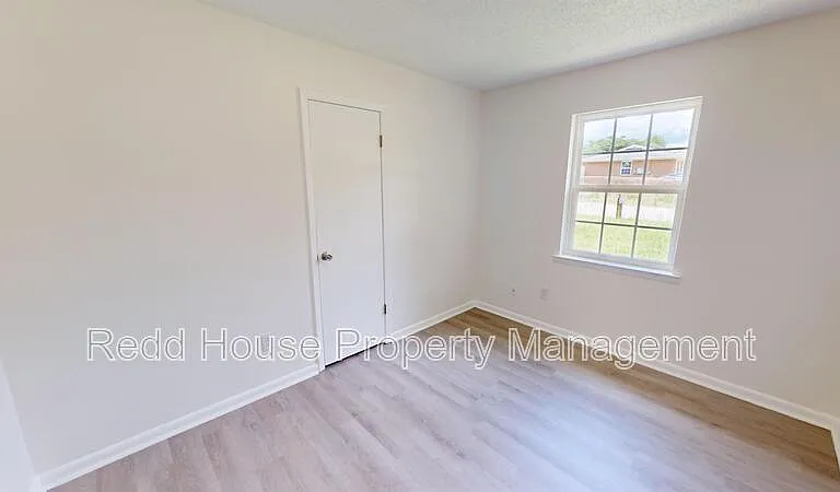 901 W Adams Ave — Photo 21