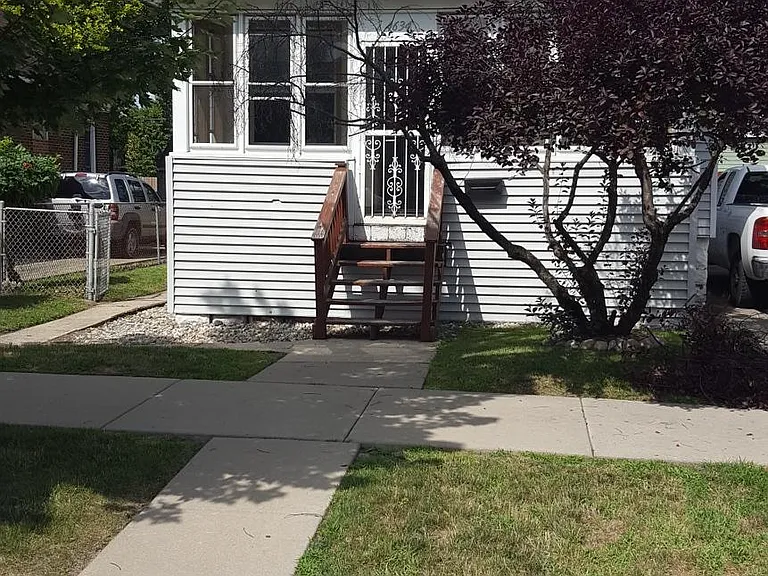 4634 Cameron Ave — Photo 1