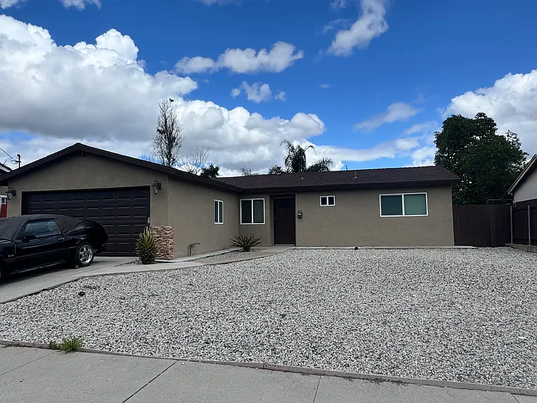 529 Worthington St — Photo 1