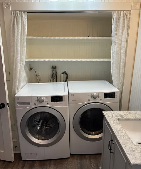 531 Queen St — Photo 32