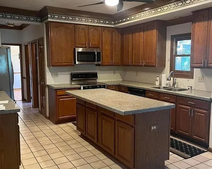 7609 Johntimm Ct — Photo 14