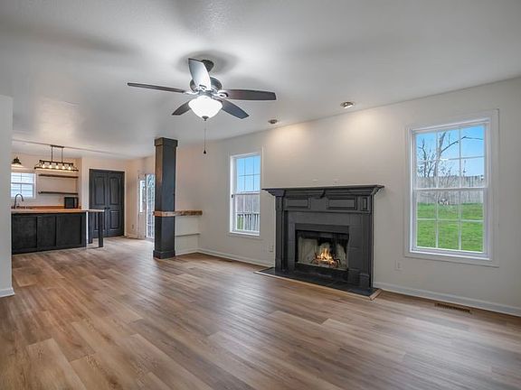 3rd image of 1426 Bruceton Dr