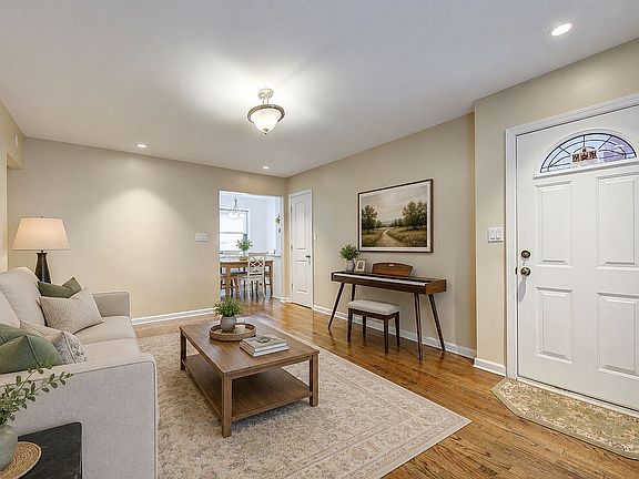 3rd image of 17-84 166th St #4161