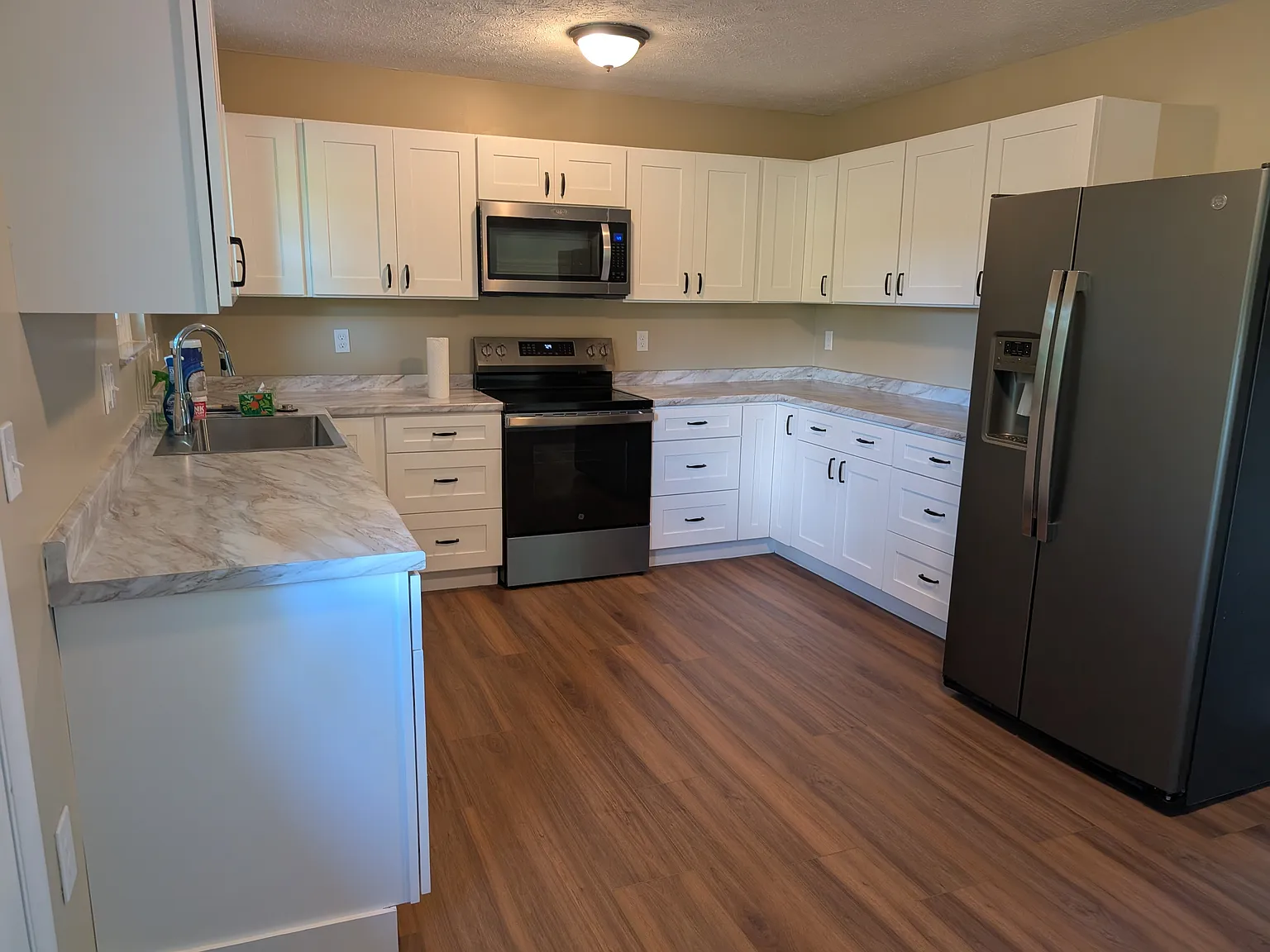 3 bed, 1600 sqft, $2,300 — Photo 4