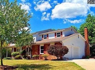 37425 Fawn Path Dr, Solon, OH 44139