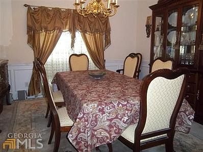 4th image of 1112 Rowanshyre Cir
