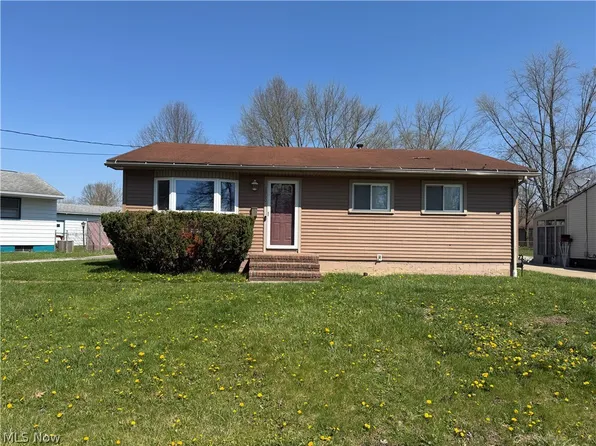 2860 Linda Dr NW, Warren, OH 44485