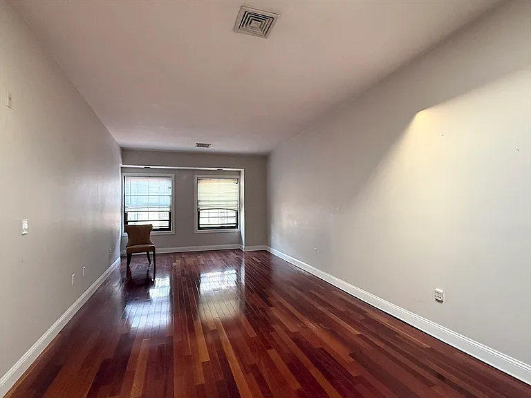10 Weston Ave #420 — Photo 3