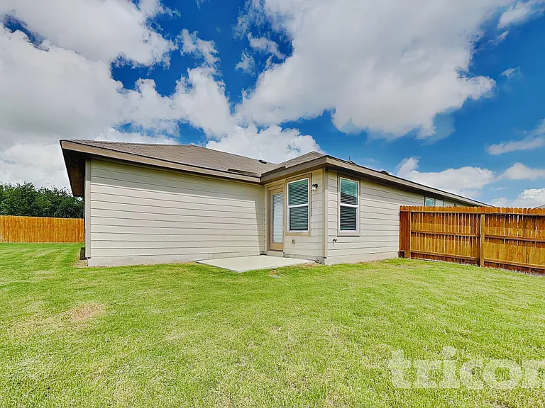 5602 Luna Pass — Photo 14
