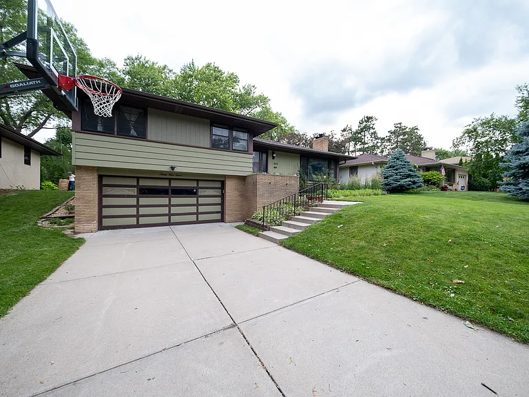 3412 Coolidge St NE — Photo 31