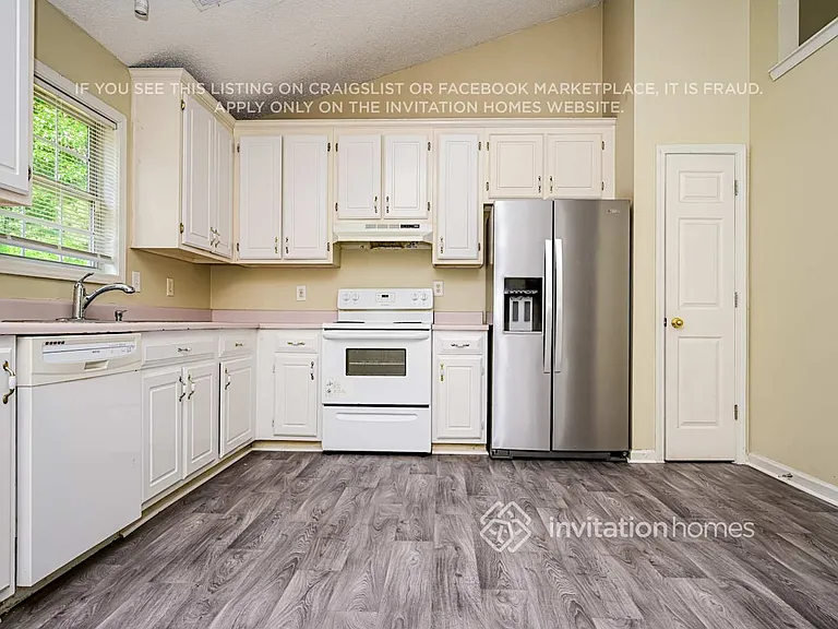 193 Windsor Cir — Photo 6