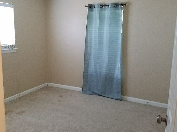 4th image of 4427 Sun Gate St