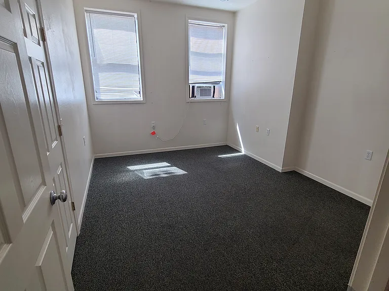 207 W 9th St #207 — Photo 11