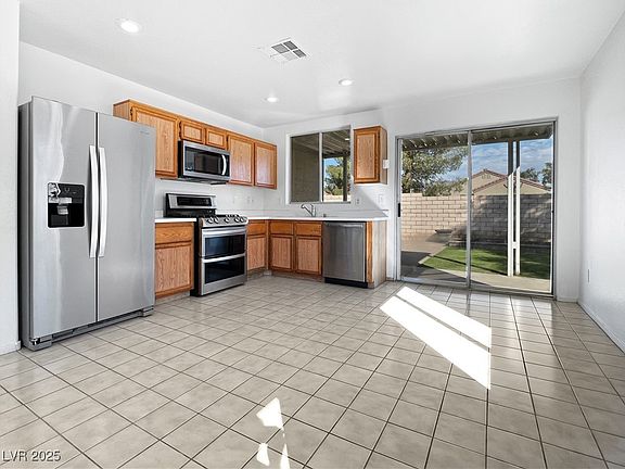 4th image of 740 Moonlight Mesa Dr