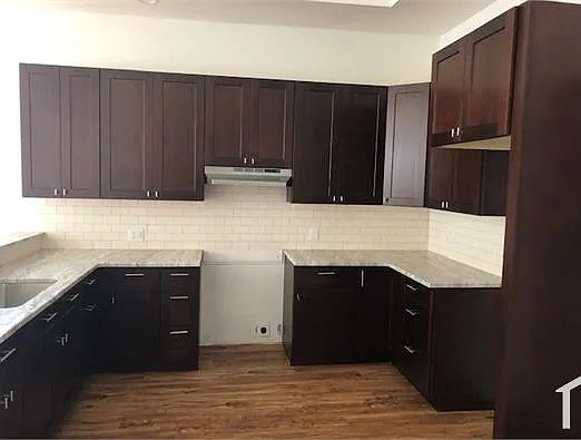 708 Chain St — Photo 3