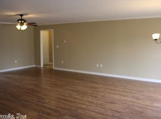 2628 Ridgewood Rd, Searcy, AR 72143