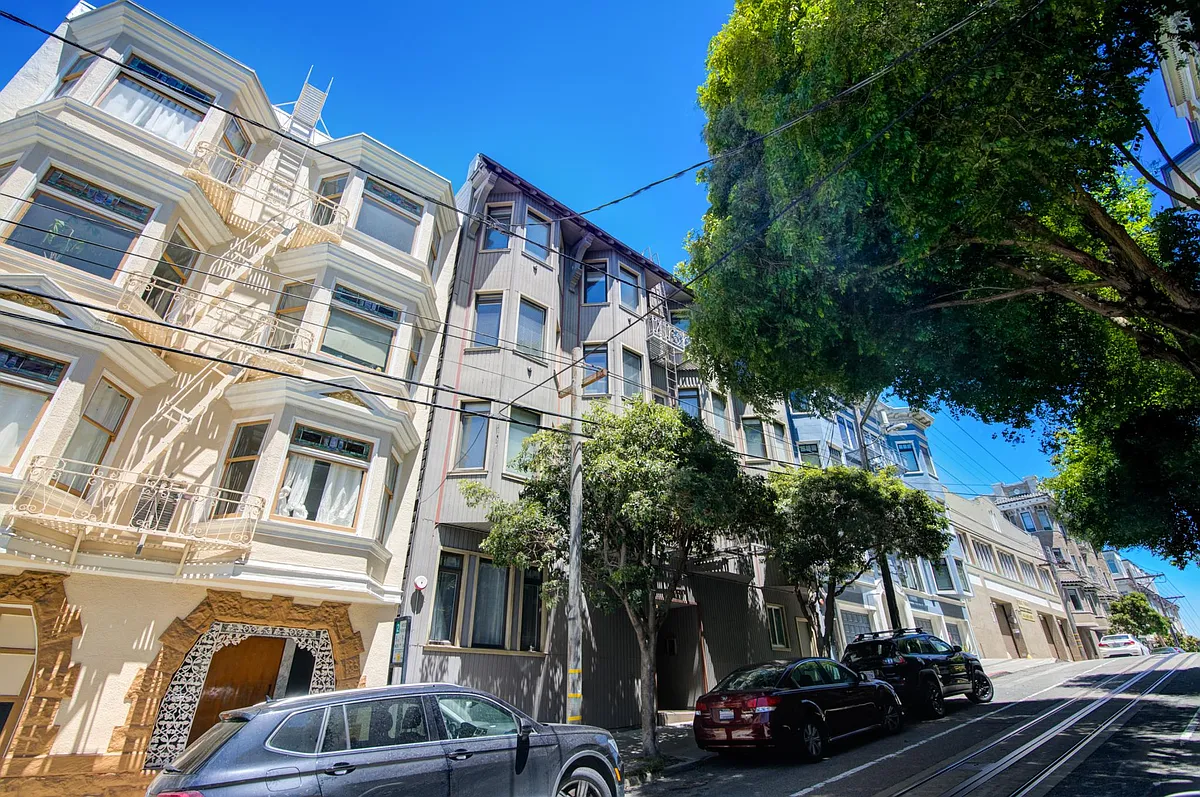 Building Photo - 1350 Washington Street
