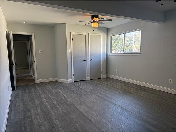 5th image of 324 Evangeline Rd