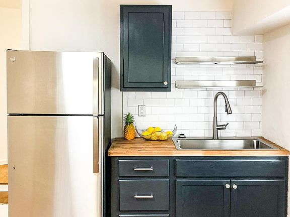 4th image of 420 W Elsmere Pl APT 5