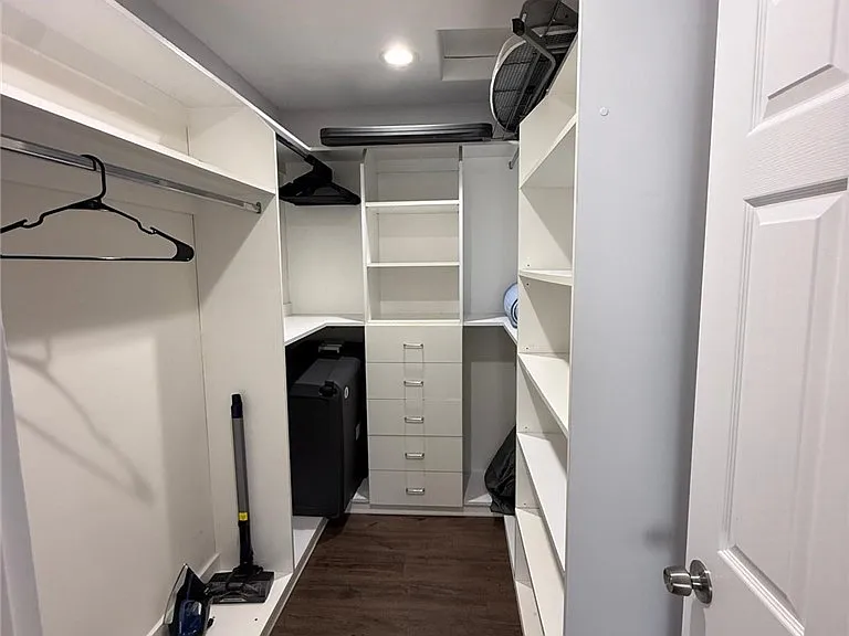 22237 Buena Ventura St #2 — Photo 4