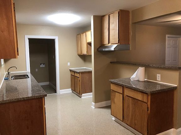 3rd image of 10010 Cathedral Dr