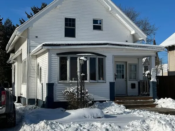 1124 S Lake St, Manitowoc, WI 54220