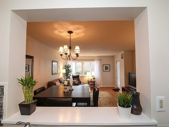 4th image of 500 Colonial Dr Unit 2