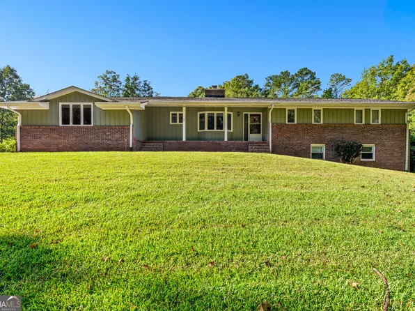 145 Ginger Cake Dr, Fayetteville, GA 30214