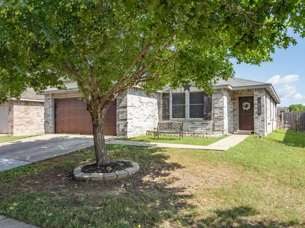 1973 Lariat Dr, Justin, TX 76247