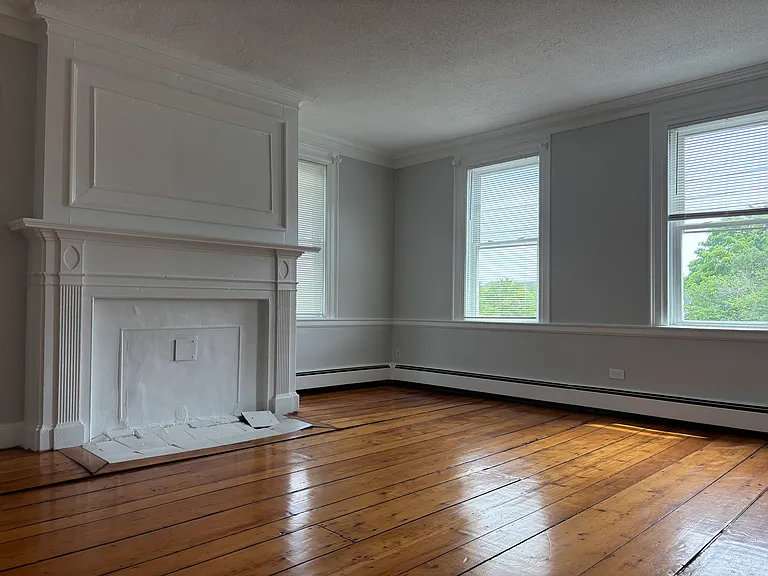 36 Market St #4 — Photo 5