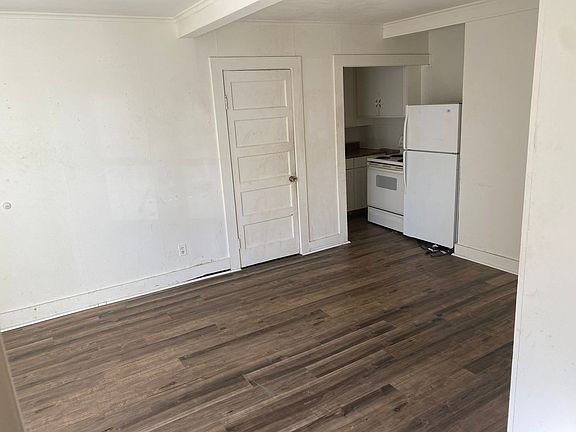 3rd image of 520 N 1st St Unit 2