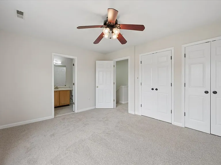 442 Blossom Ln — Photo 16