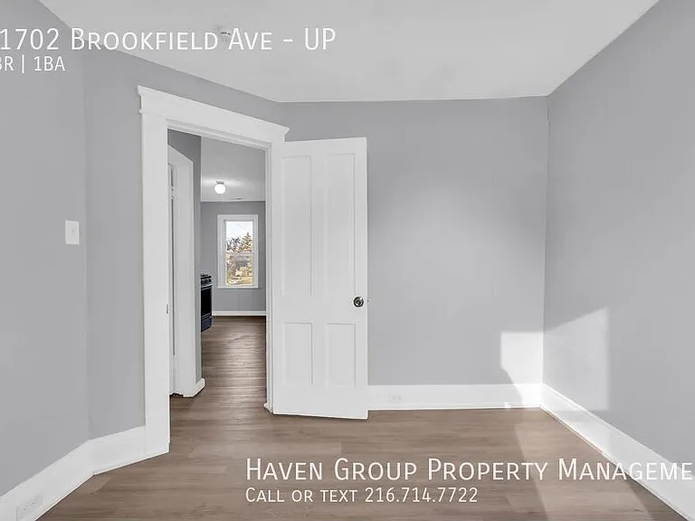 11702 Brookfield Ave #UP — Photo 12