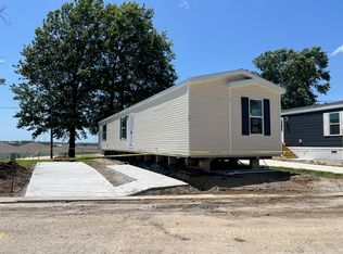 10 Iris Ln, Belton, MO 64012