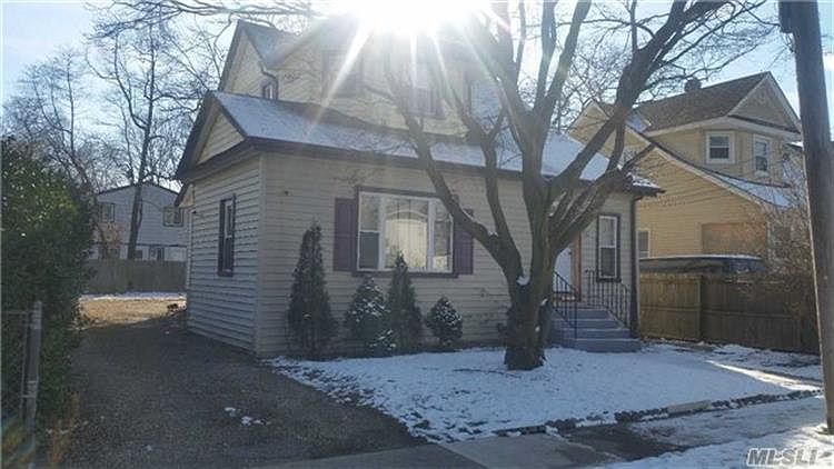 1st image of 123 Woods Ave