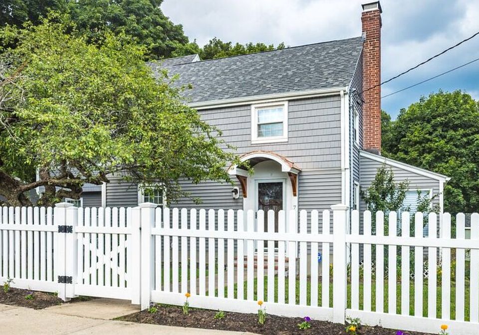 1st image of 707 Winthrop St