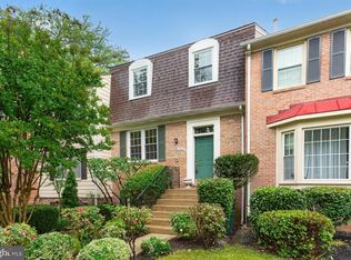 7503 Amesbury Ct, Alexandria, VA 22315