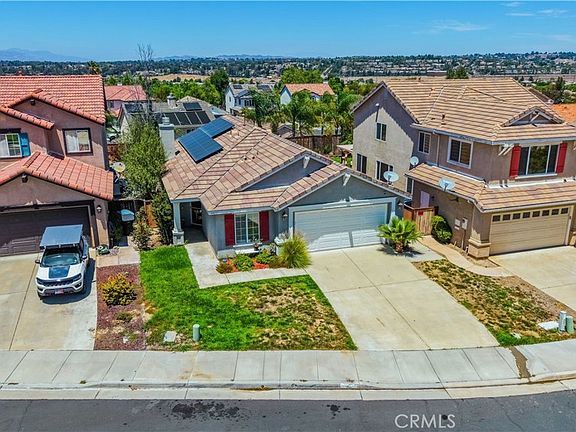 2nd image of 44607 Crestwood Cir