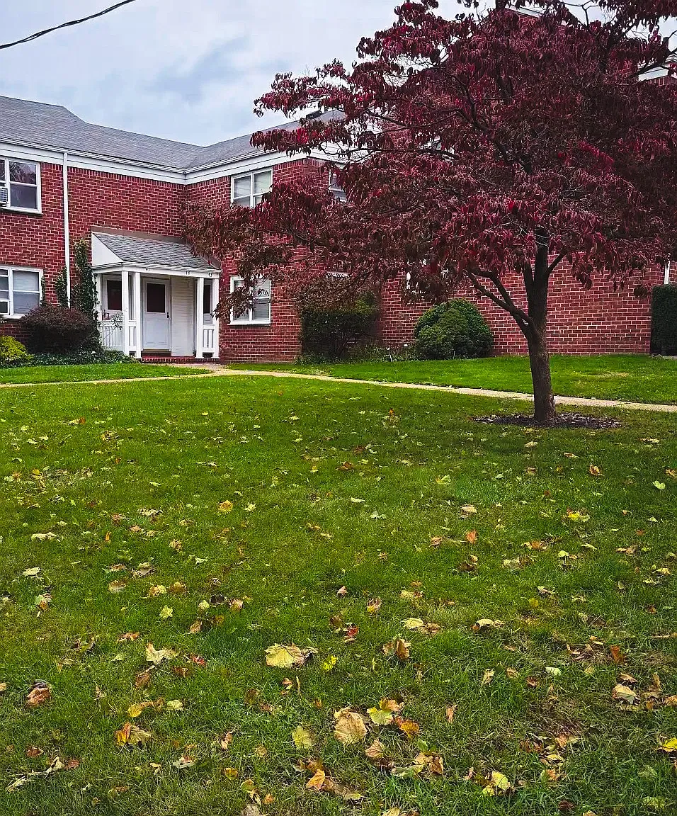 2 bed, 771 sqft, $2,350 — Photo 1