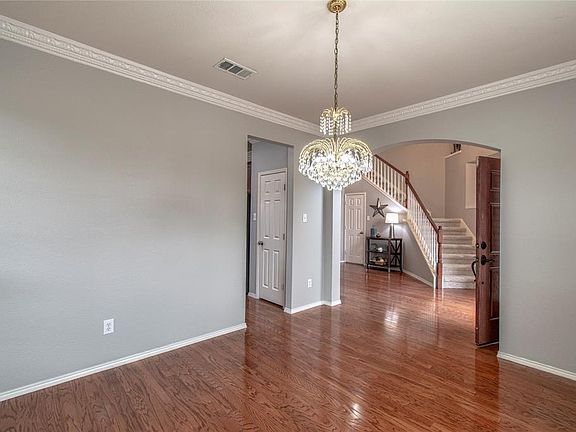 4th image of 6205 Crestmoor Ln