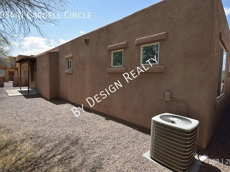 2934 N Cardell Cir — Photo 27