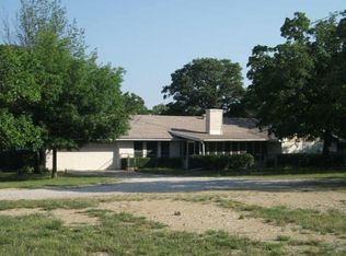 241 Belcher Rd, Bowie, TX 76230