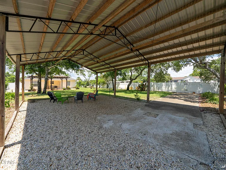 420 Water Oak Cir — Photo 8