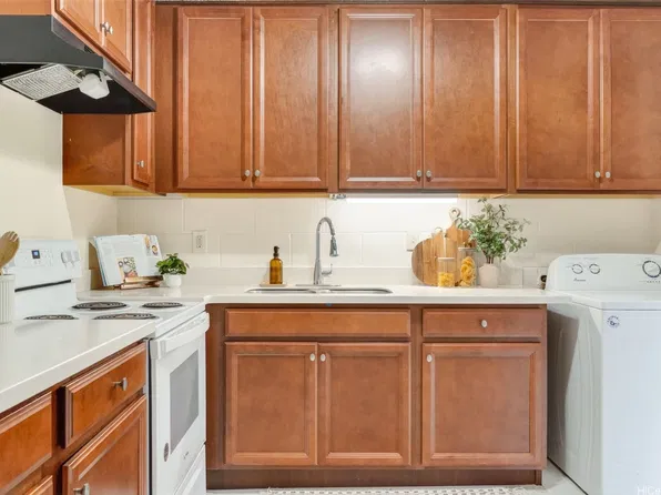 95-269 Waikalani Dr APT C505, Mililani, HI 96789