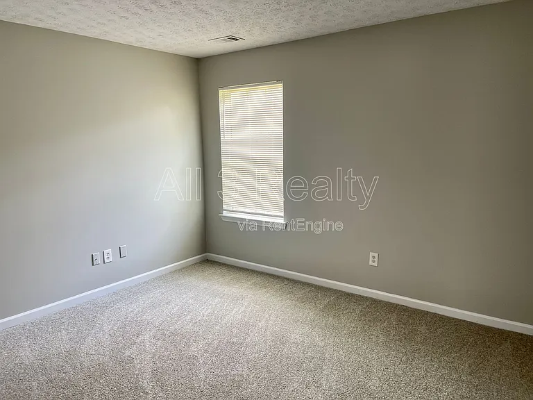 225 Forrest Ln — Photo 16