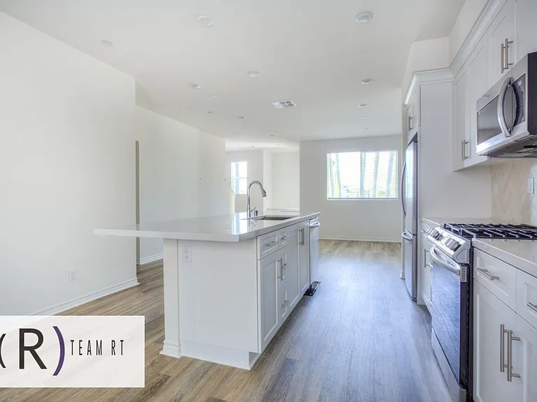 11454 Artesia Blvd — Photo 14