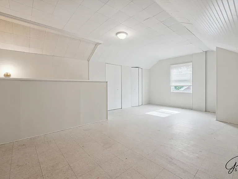 10606 Marne St — Photo 15
