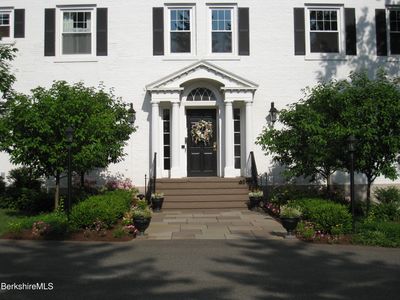 33 Maplewood Ave UNIT 202, Pittsfield, MA, 01201